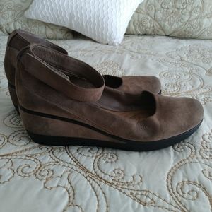 Clark's Wedge Ankle Strap